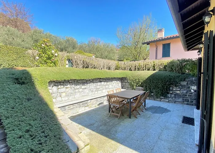 בית נופש Pescallo בלאג'יו