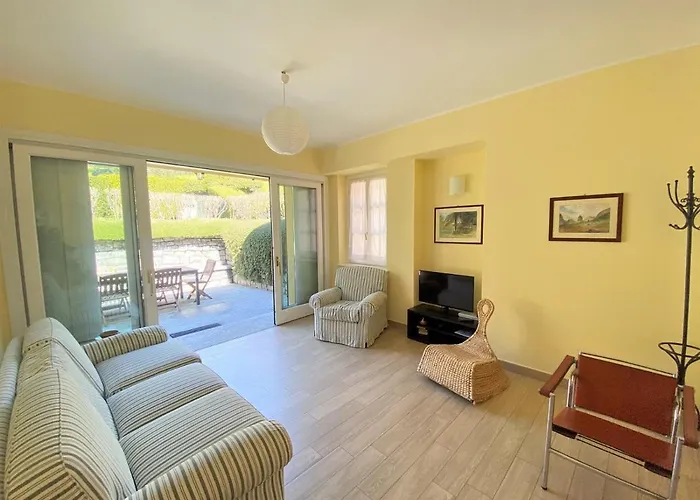 Semesterbostad Pescallo